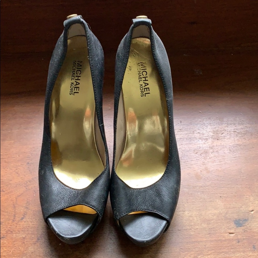 MICHAEL Michael Kors 7.5 peep toe pumps